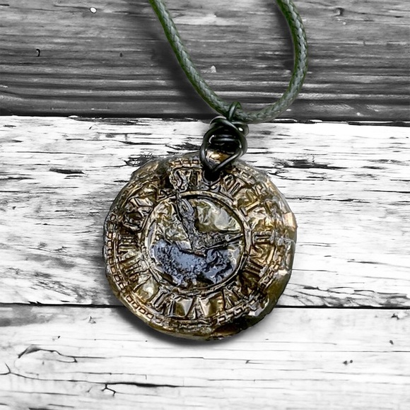 5 For $25💫Wicked Meltdown Steampunk Clock Pendant Necklace - Picture 4 of 9